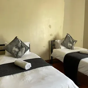  Hotel Cheeky Cheetah